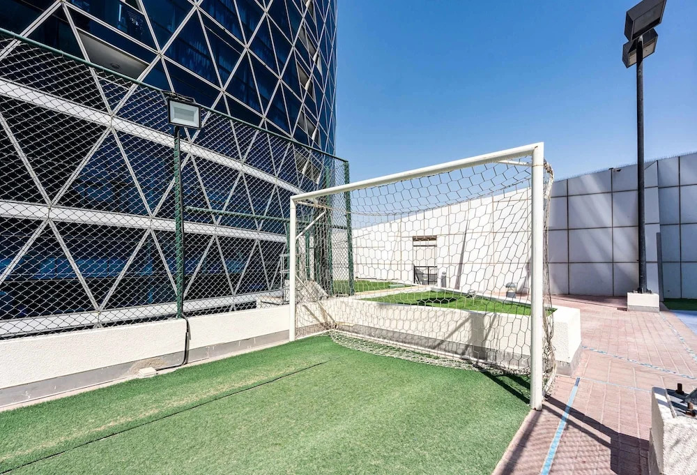 Well-furnished 3 Bedroom in Park Towers Difc