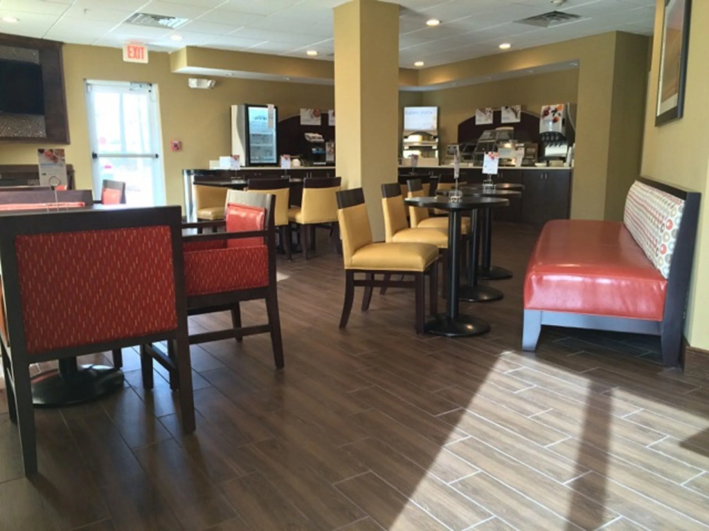 Holiday Inn Express DeFuniak Springs by IHG