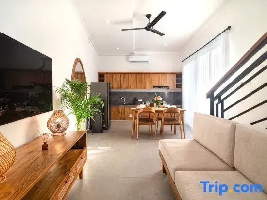 NEW 2BR Villa in Berawa w/Pool, Beach fast Wi-Fi