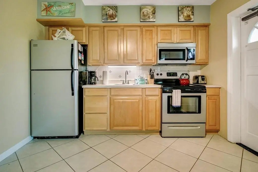 Five Palms Suite 209 - Daily - Weekly - Monthly