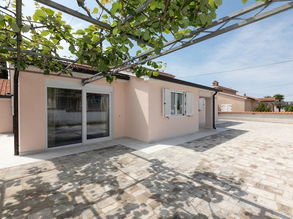 Luxury Villa With Private Pool in Porec
