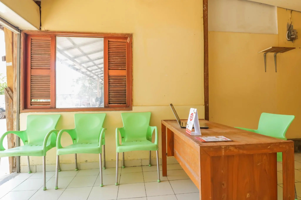 RedDoorz at Debalcon Accomodation Kuta Bali