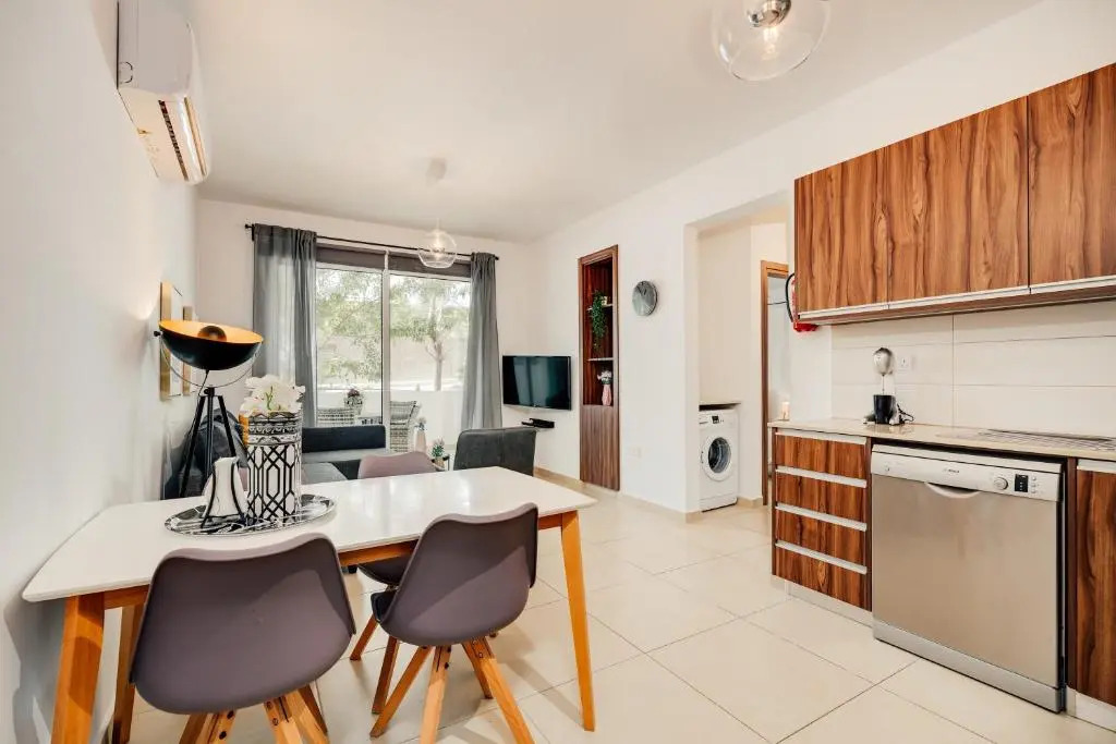 SunnyVillas: 2BR Mythical Apt*Swimming Pool*AK04