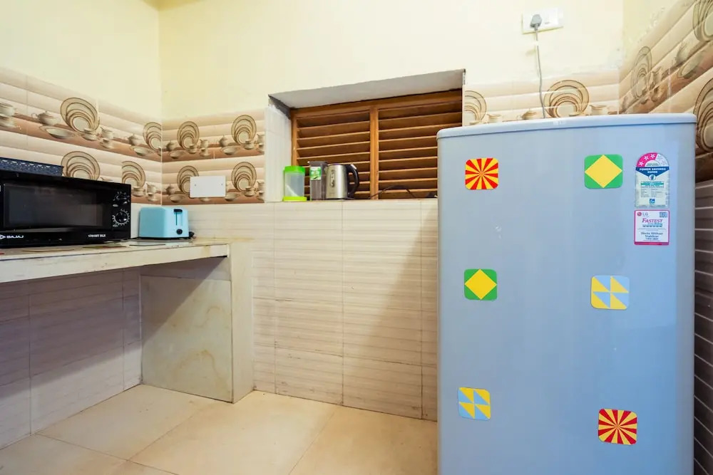 OYO 12429 Home Vintage 3BHK Villa Library Road