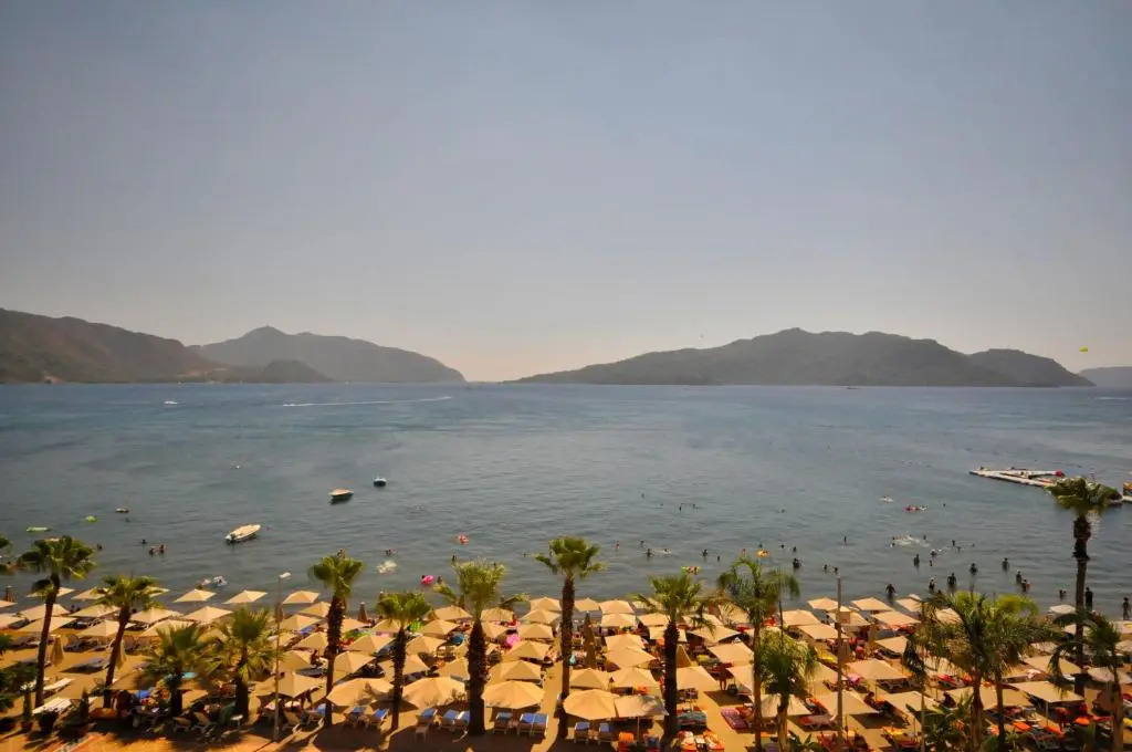 Maris Beach Hotel