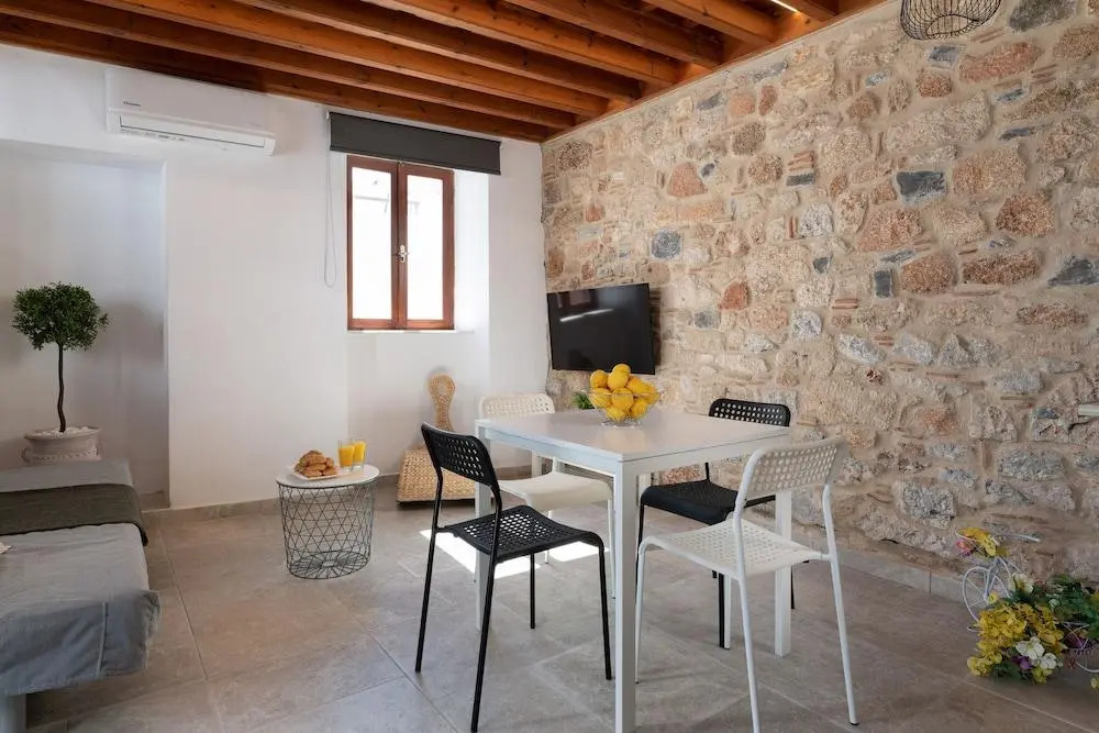 Lindos Citrin Studios