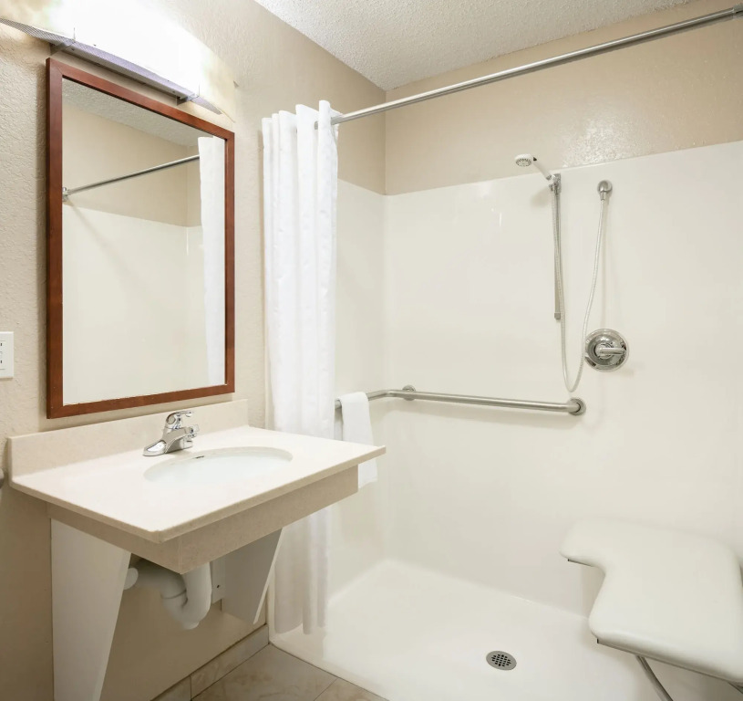 Candlewood Suites Kenosha - Pleasant Prairie by IHG