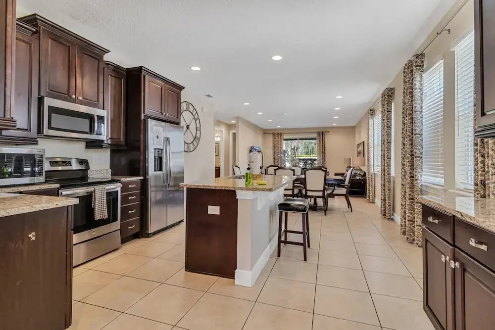491-8-ld-private Pool With Game and Movie