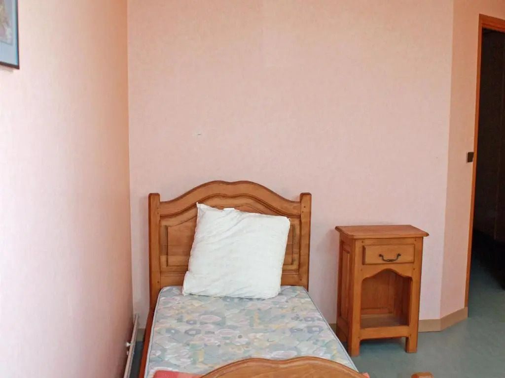 Gîte Authentique à Isches avec Cheminée, Terrain Clos, Proche Thermes et Activités Culturelles - FR-1-589-116