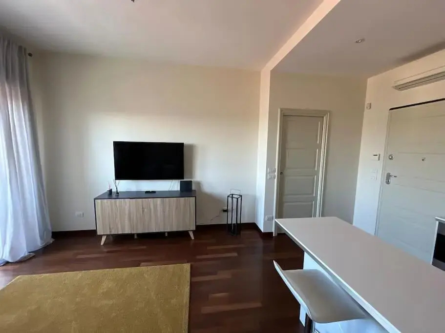 Suite 220