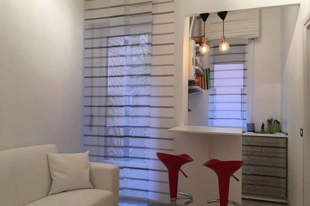Superb White Flat