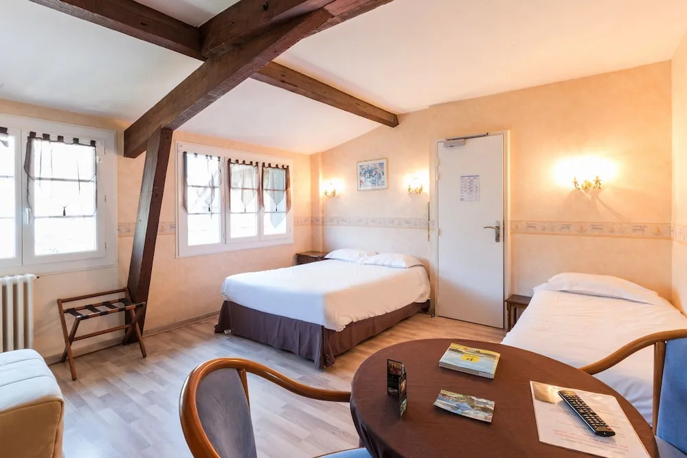 Logis Hôtel Les Cimes