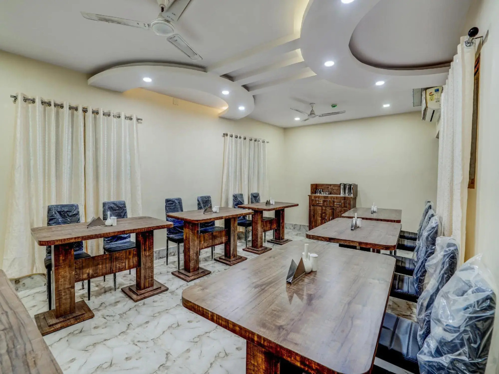 OYO 38027 Hotel Ashoka by OYO Rooms