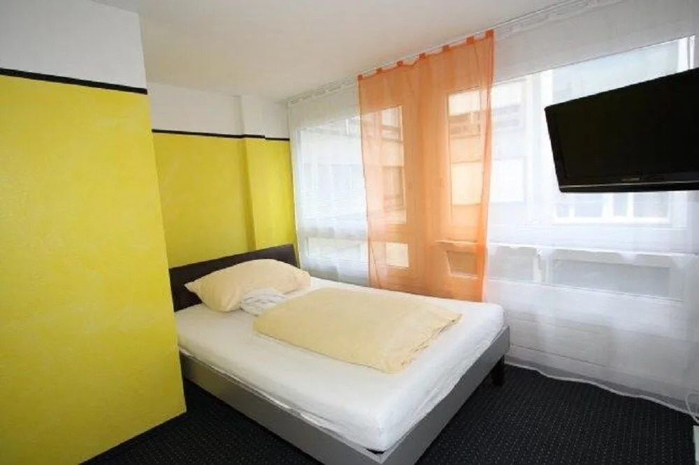Primestay Self Check-in Hotel Altstetten