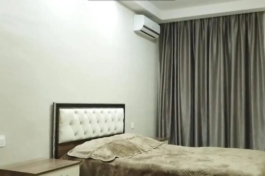 Leo Group BEST SUITE 09-44