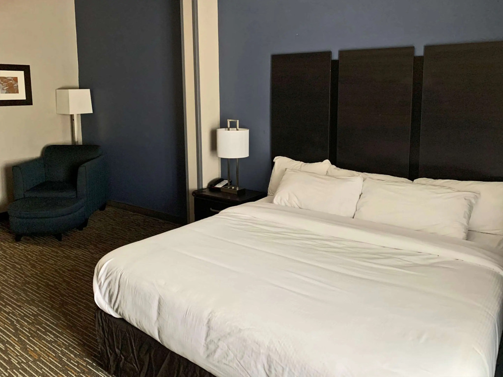 Comfort Inn & Suites Columbus North