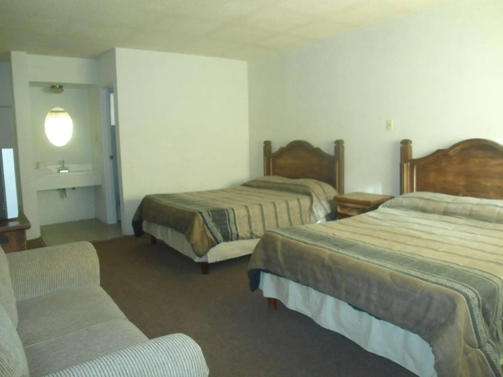 Hotel Regis Consulado Ciudad Juarez.