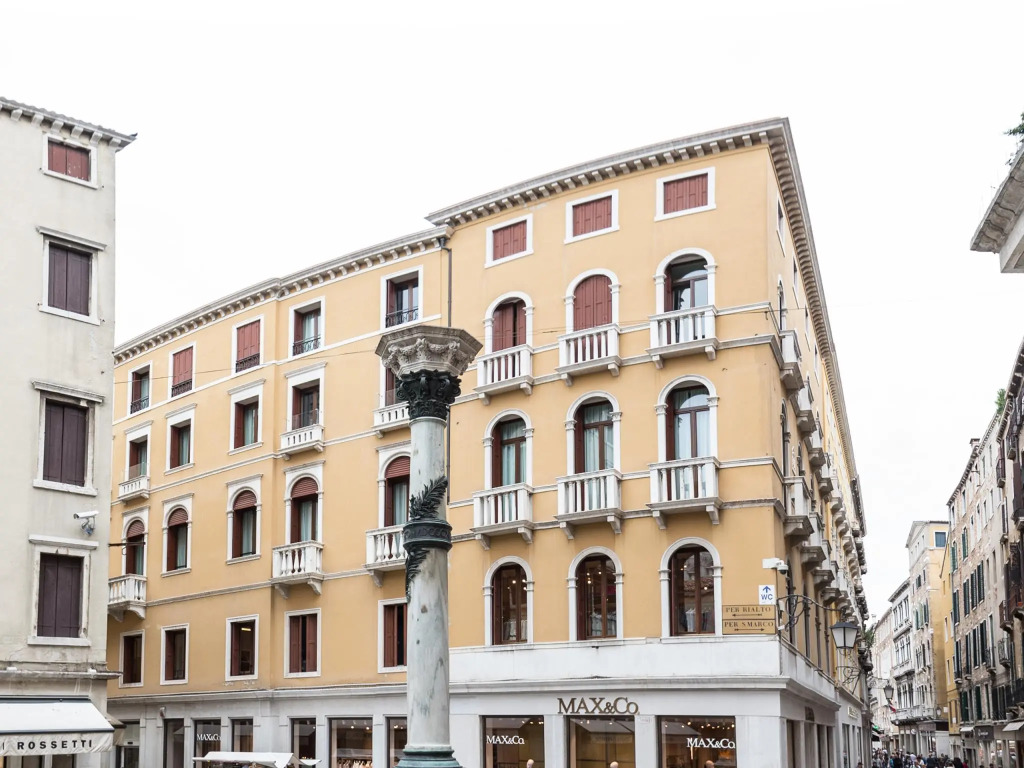 San Teodoro Palace - Luxury Apartments