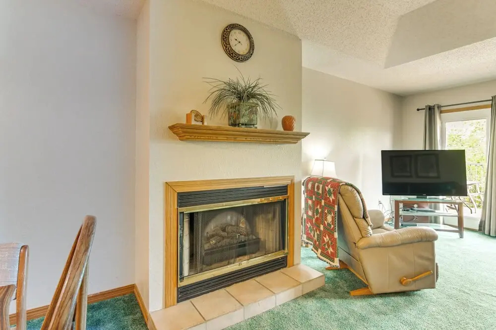 Cozy Branson Townhome 1 Mi to Silver Dollar City!