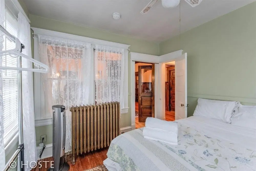 4brvictorian Mansionjust North of Downtown