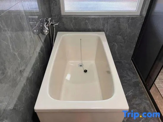 Yichun Dequan Hot Spring Hotel