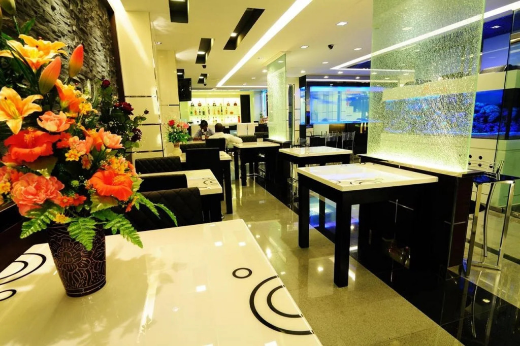Gusto Pratunam Hotel