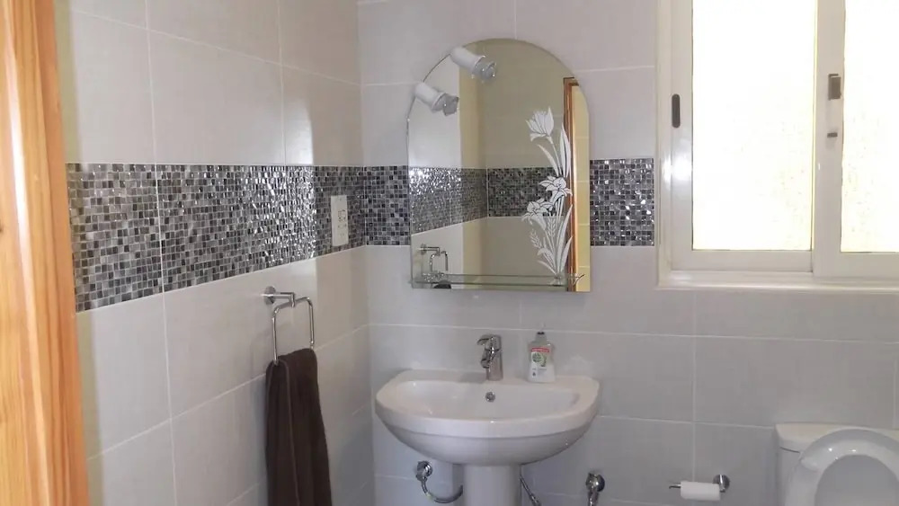 Sea and Country View 1st Floor Apartment