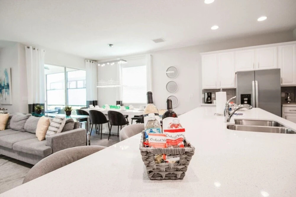 Beauty & The Beast Star Wars Free Access To Resort 6 Bedroom Home by RedAwning