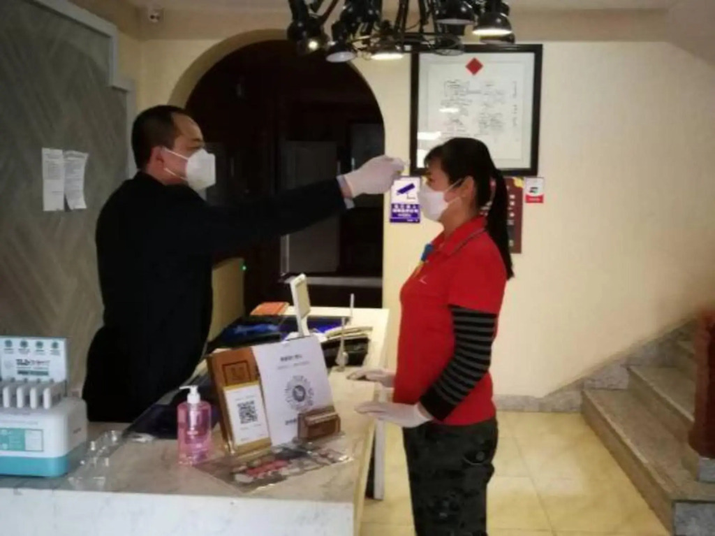 Qilong Hotel (Harbin Government Civil Aviation Building Shop)