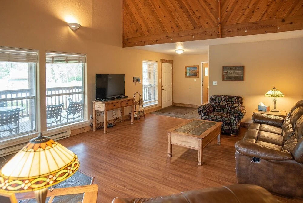 Mt. Columbia Chalet at Creekside Chalets - 3 Br Cabin