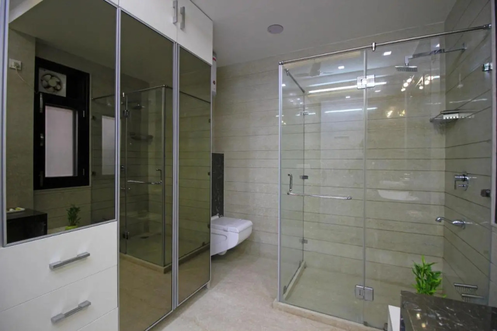 Gazebo Inn & Suites Medanta