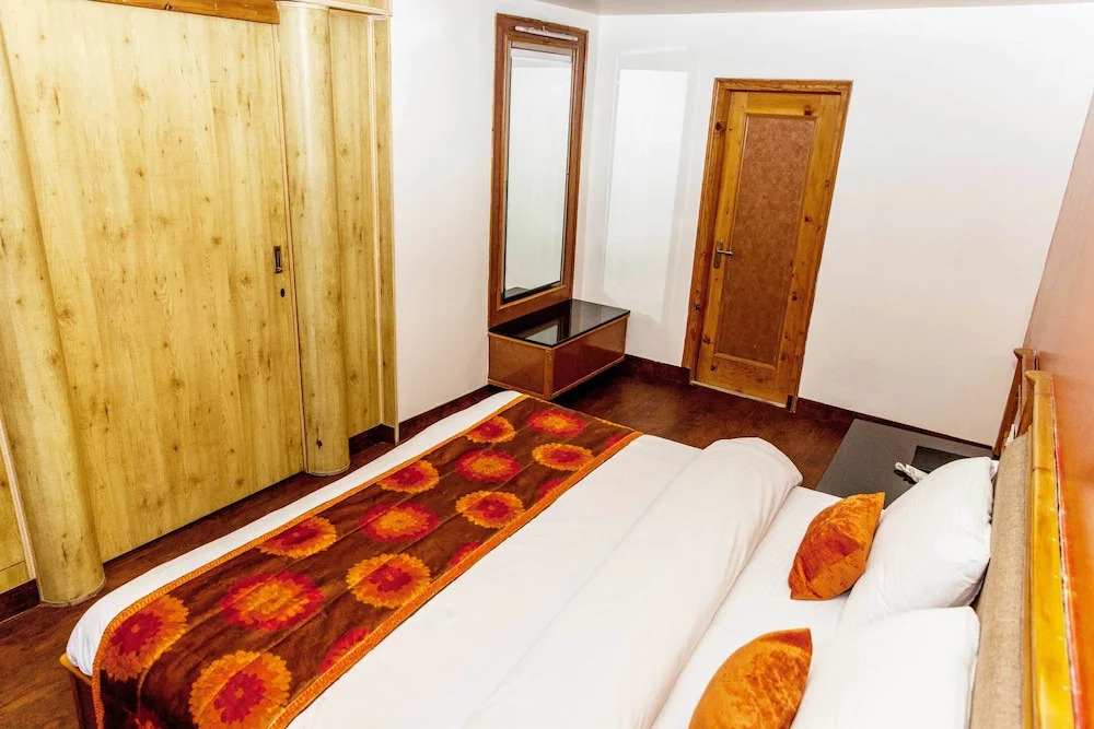Hotel Subash International