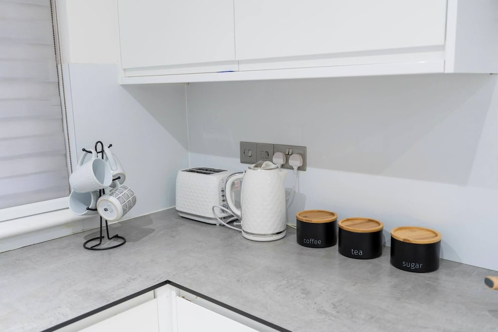 Free Parking - Hayes - Heathrow - Luxe 3BR Family -contractor Stay