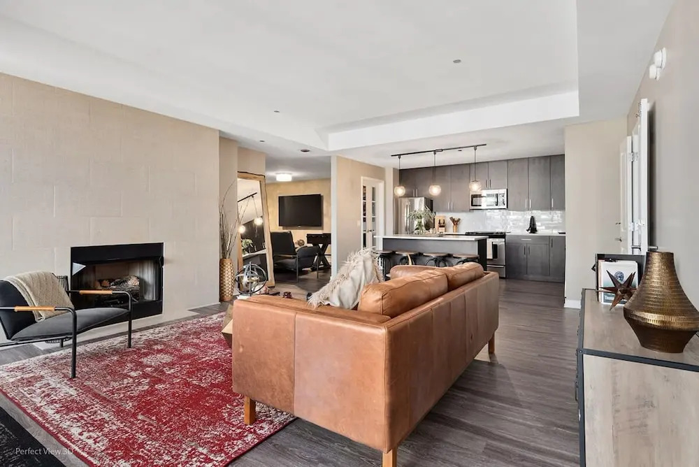 Lake View Penthouse Top Amenities Unit Laundry