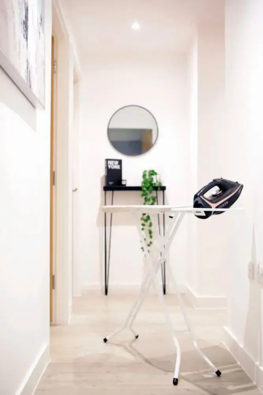 Manchester - 2-bed Apartment - Sleeps 4 - Wifi