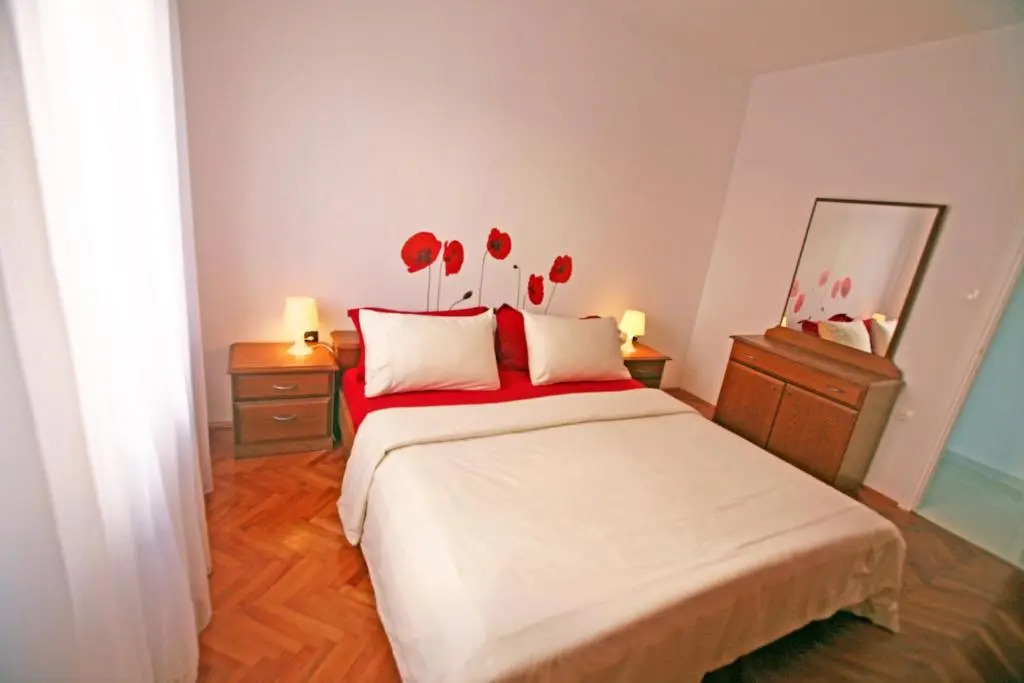 Apartments Maras