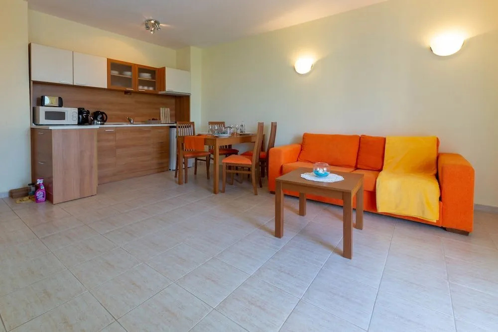 Large Studio in Polo Resort