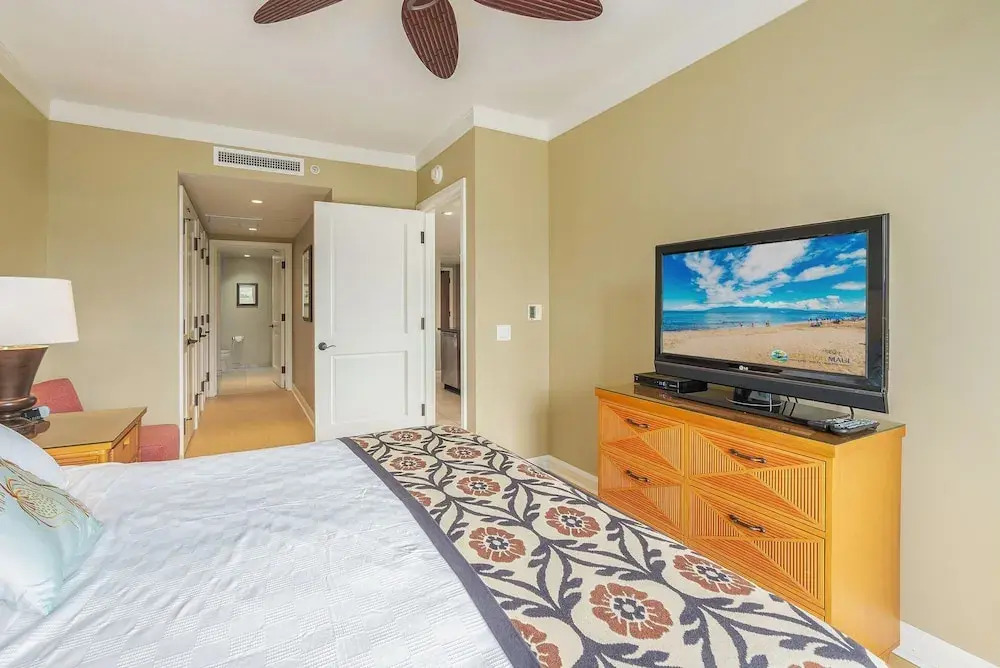 Honua Kai Hokulani 934, Renovated, AC, Large Lanai, No Carpet, Amazing Views!