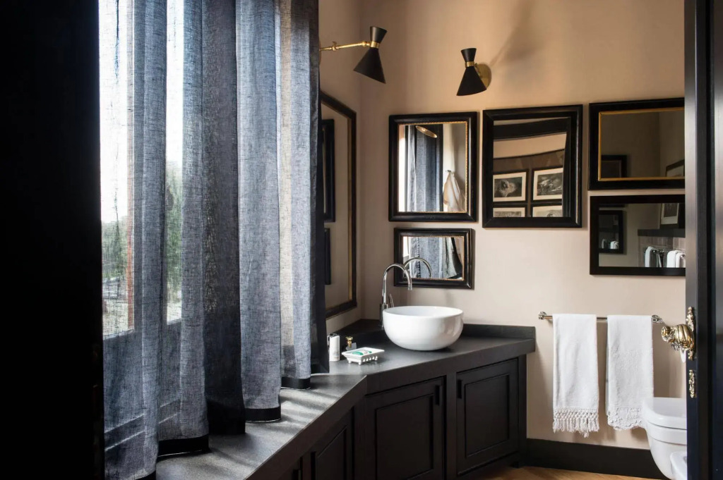 Velonas Jungle Luxury Suites