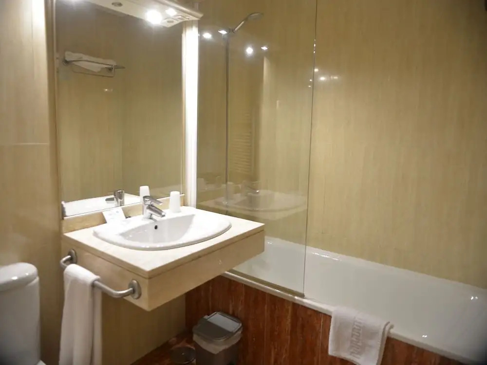 UP Hotel Velilla