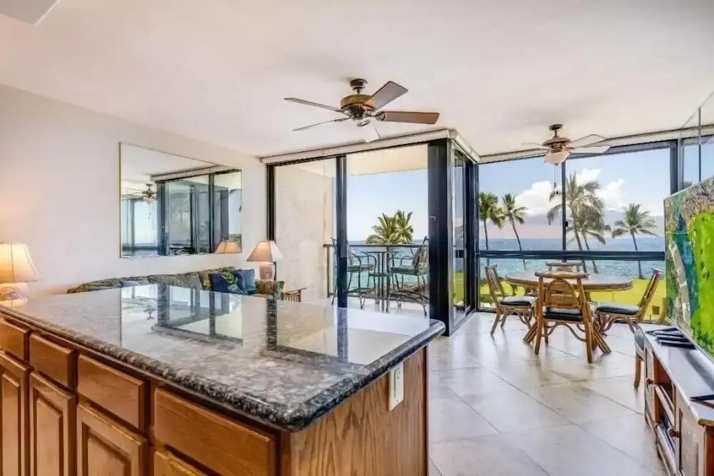 Kihei Surfside, #305 1 Bedroom Condo by RedAwning