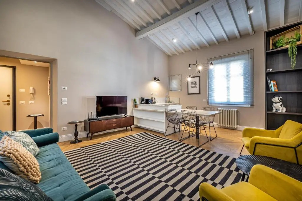 Hs4U Ricasoli Luxury apartment near Duomo N.2