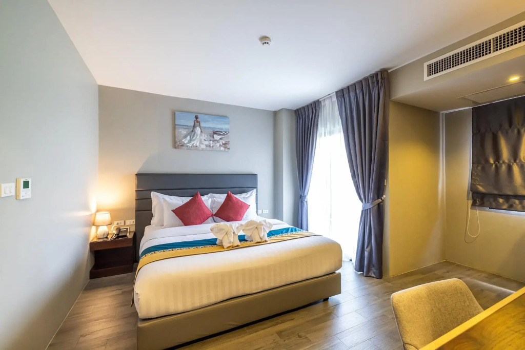 Kana Triple L Hotel Phuket普吉岛卡娜3L酒店