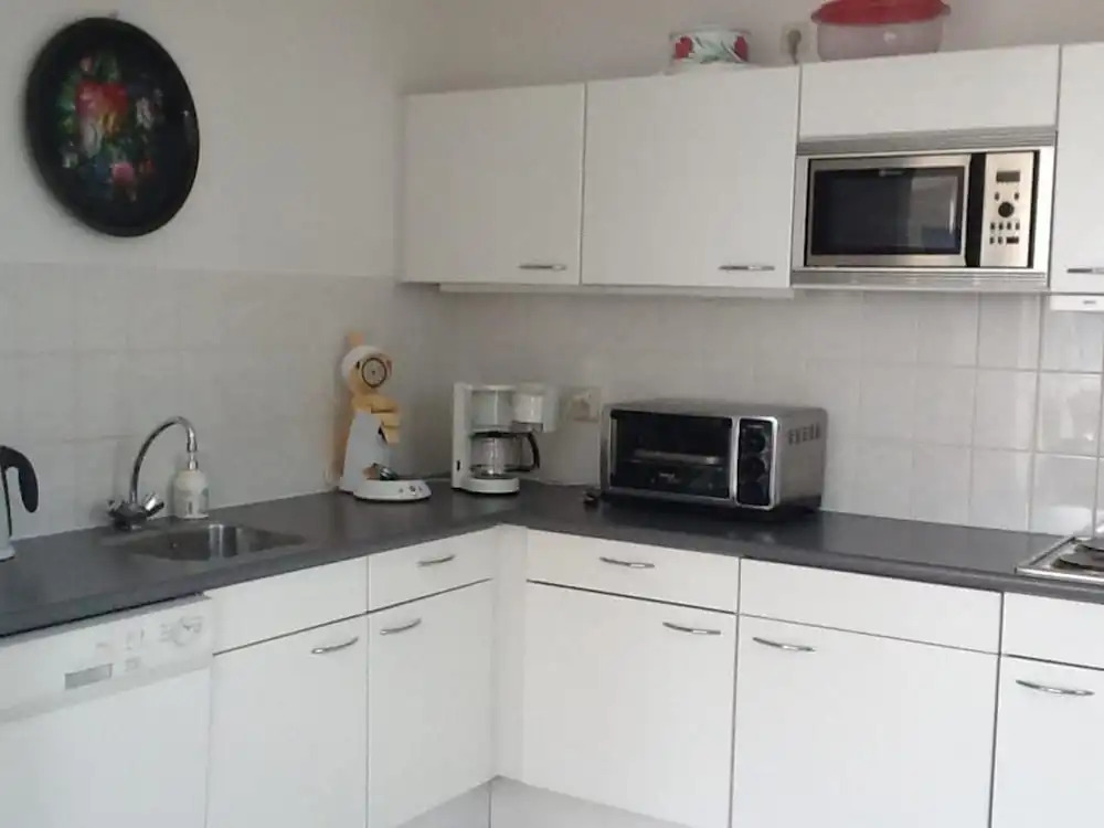 bungalow for 6 people, near the beach