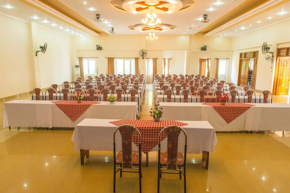 Hoang Van Hotel