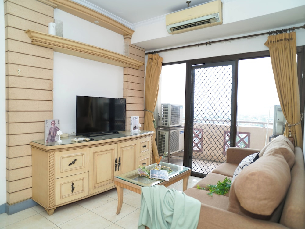 Stylish 3Br For 6 Pax At Puri Garden Apartment