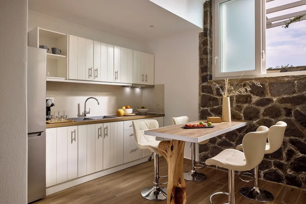 Milesian Suites