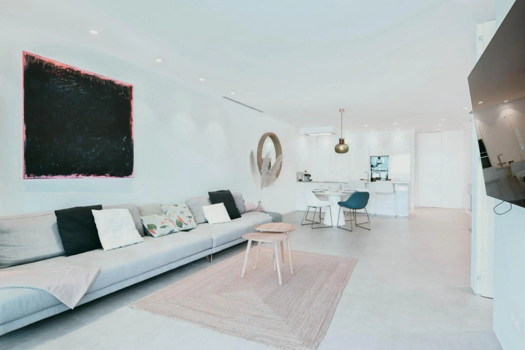 Infinity 0-3 LUXE PARTIAL SEA VIEW 2B