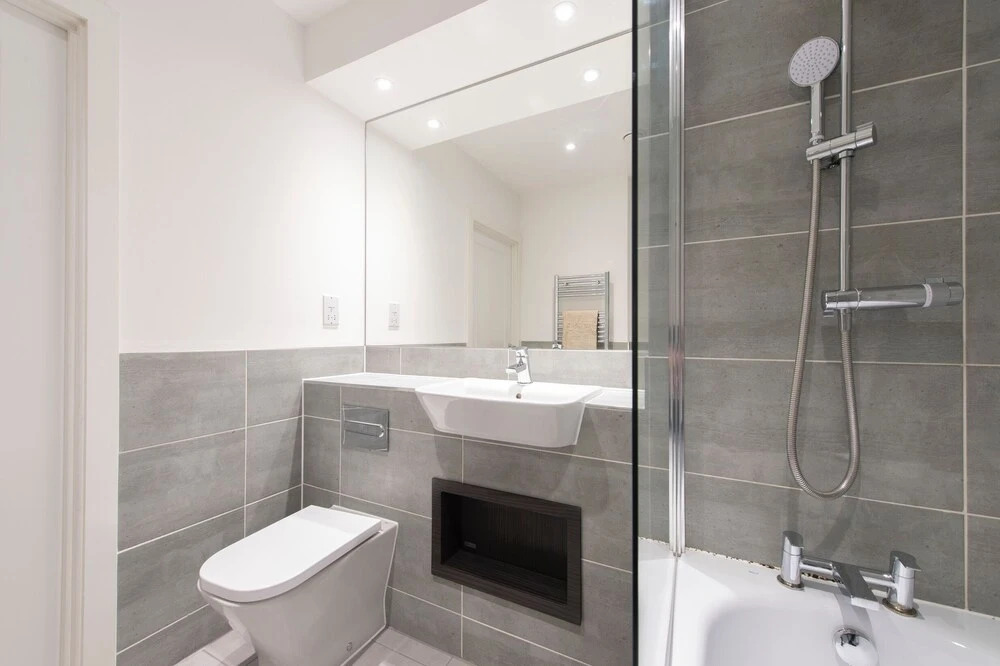 Stunning Luxury Stratford London 2 Bed Apartment