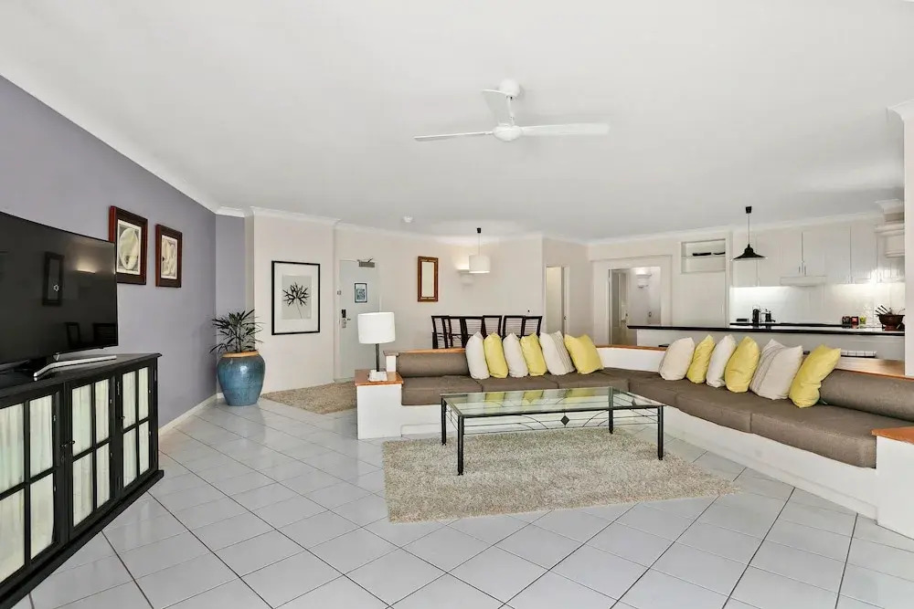 Absolute Beachfront at Alamanda 62